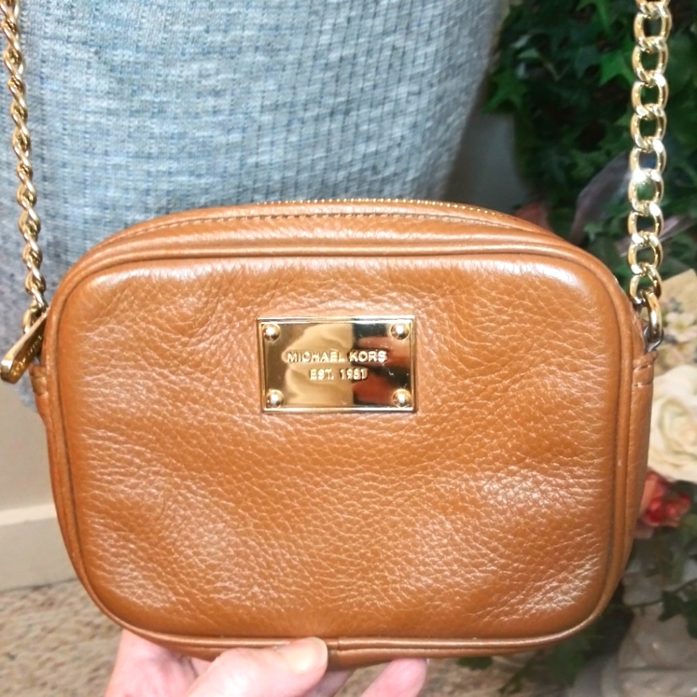 Michael Kors Ginny Caramel Brown Leather Camera Bag Style Crossbody - Picture 3 of 13